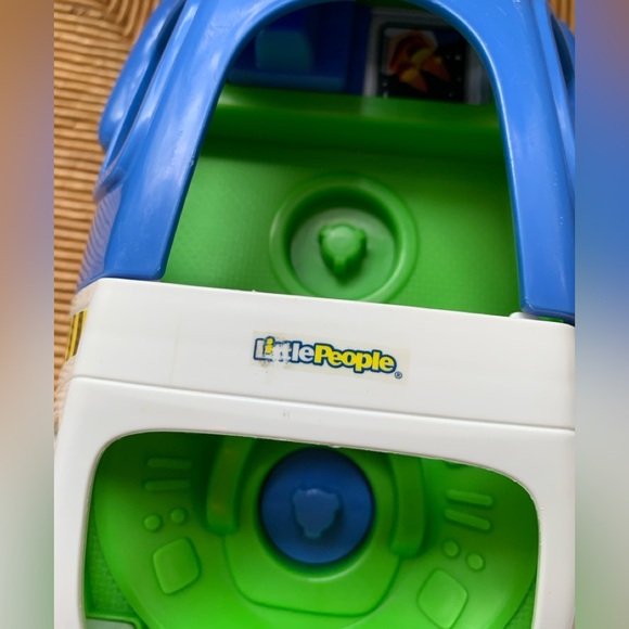 Little People Toy Story Buzz Lightyear Spaceship with Lights & Sounds 🚀 - Picture 8 of 9